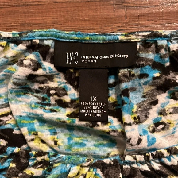 INC Short Sleeve Women’s Shirt Size 1X - Picture 2 of 5